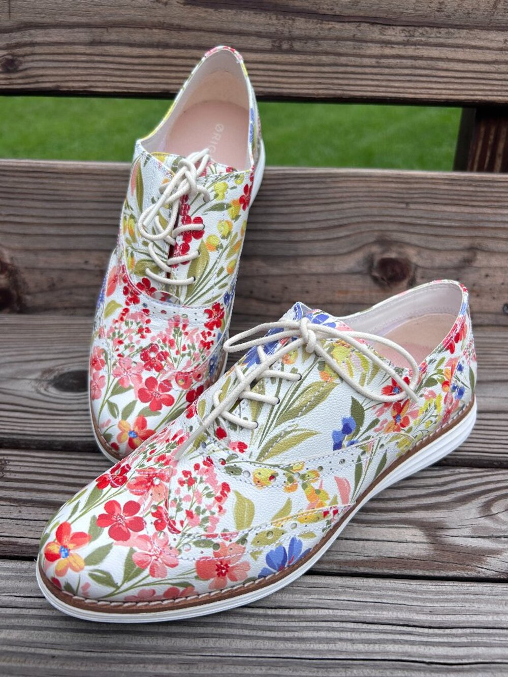 Cole Haan Original Grand Floral Wingtip Oxford Casual Comfort Shoes women's 7.5B